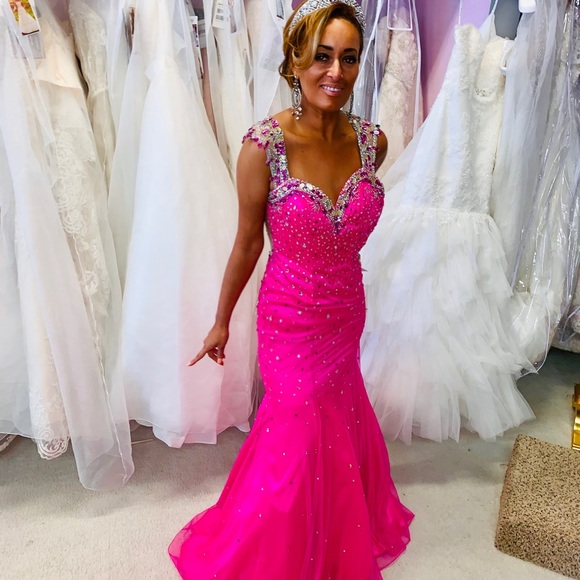 New With Tags! Stunning pink sequin gown! REGAL! - Picture 3 of 8